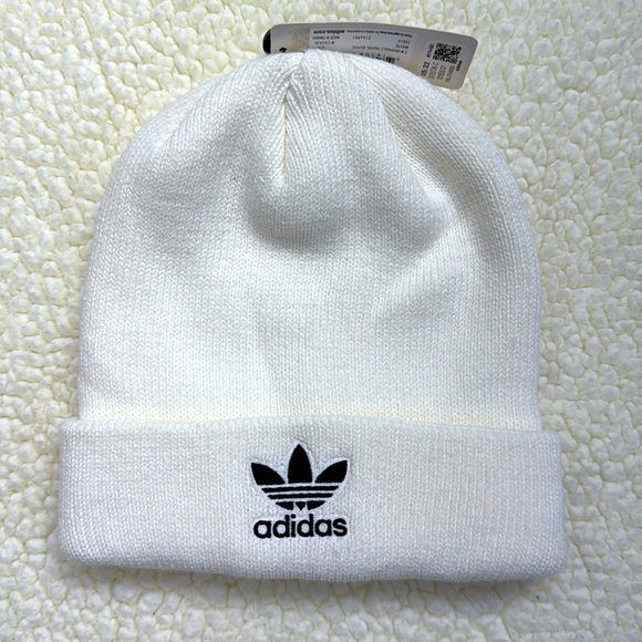 NWT Adidas C W Originals 
White Trefoil Knit Beanie - Picture 1 of 6